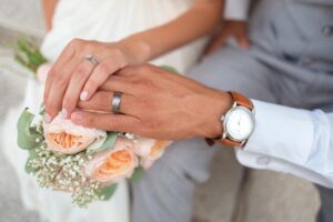 結婚相談所の仲人型とデータマッチング型の比較と選び方は？