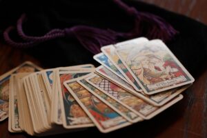 恋愛の悩みを解決する占いの体験談と成功例のおすすめは？